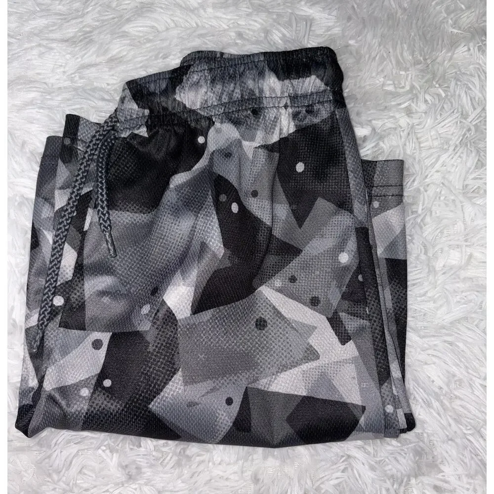 Children’s Place Sport Boys 7/8 Gray Design Sport Shorts. Great Shape. Comf
